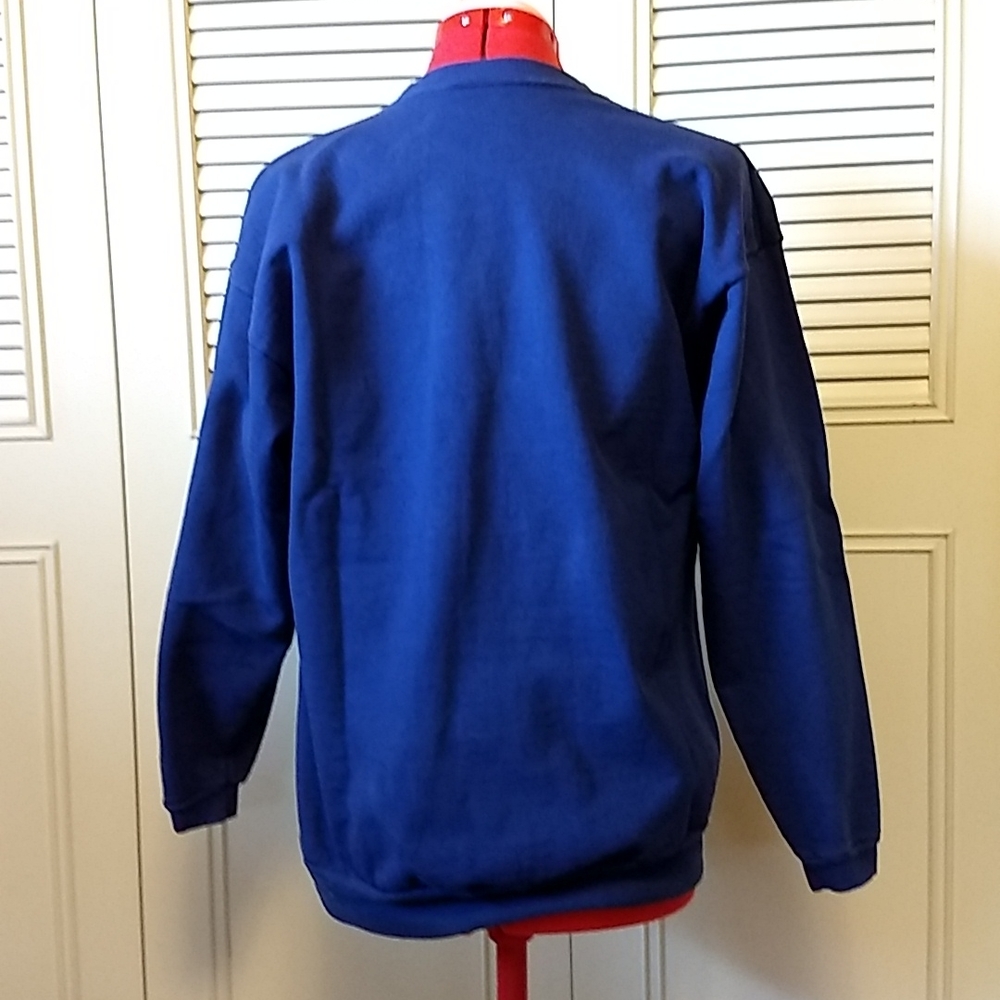 Guess Sweatshirt - Picture 2 of 4